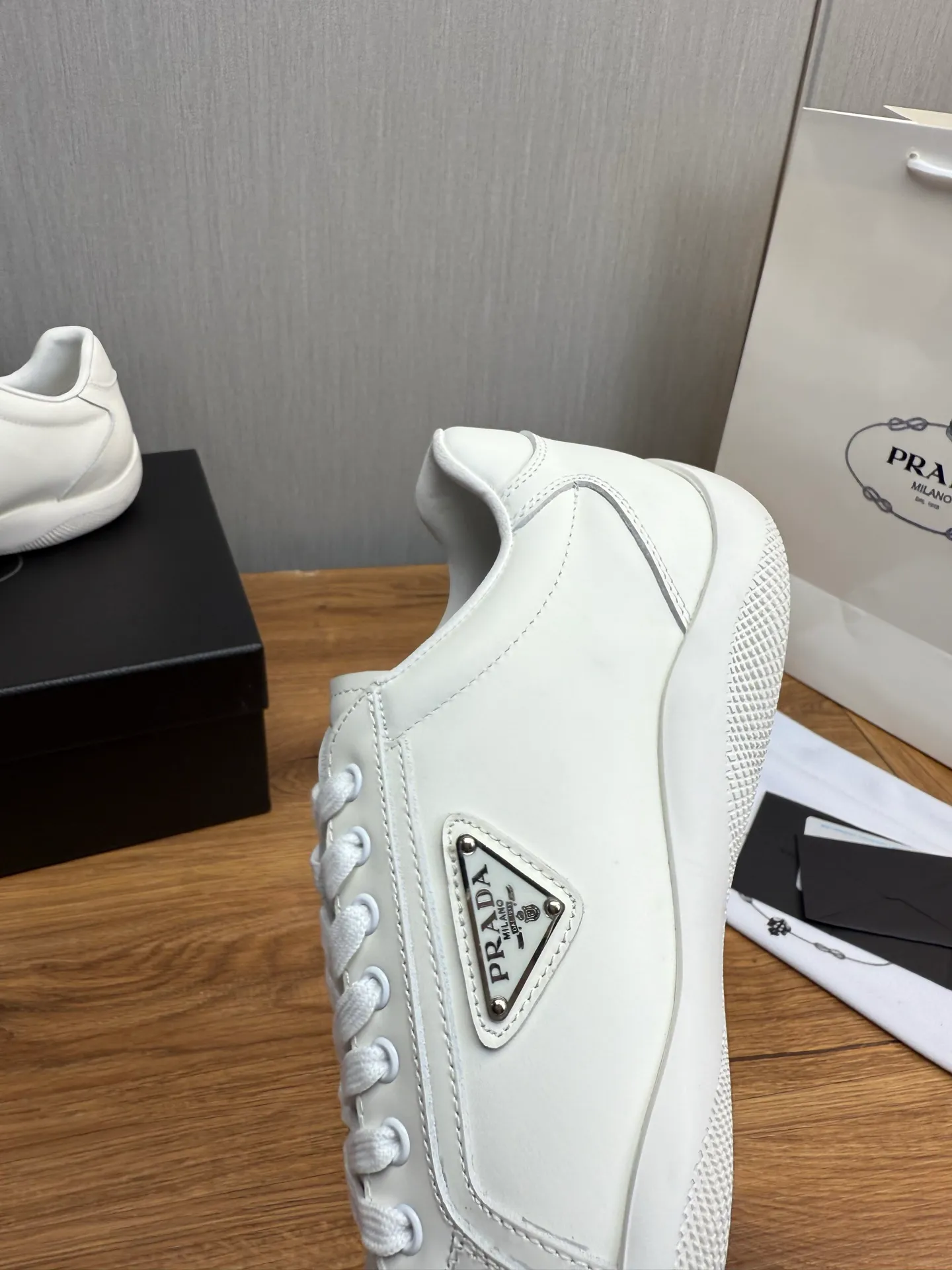 Men's shoes 💰760💰 [PRADA] New models synchronized with the official website, high-quality shipments ✔️Best sellers🔥 Original cowhide + cowhide lining, 1🆚1 replica, original original sole, 38-45 (men's 38.45 custom-made, non-refundable)